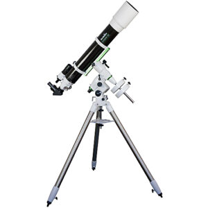 Telescopio Skywatcher Evostar 120 con montatura EQ5 | Teleskopshop.ch