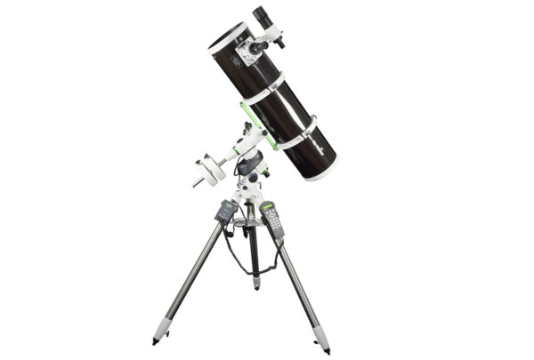 Skywatcher Teleskop Explorer 200P con attacco EQ5 Pro SynScan™ | Teleskopshop.ch