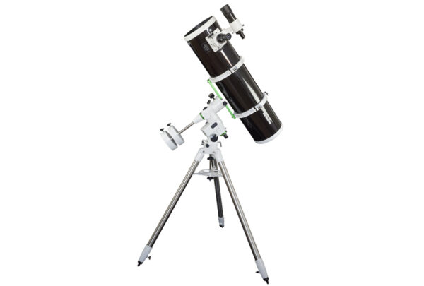 Télescope Skywatcher Explorer 200P avec monture EQ5 | Teleskopshop.ch