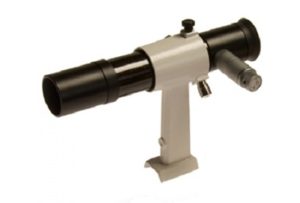 Skywatcher beleuchtetes Teleskop Sucherfernrohr 6x30 | Teleskopshop.ch