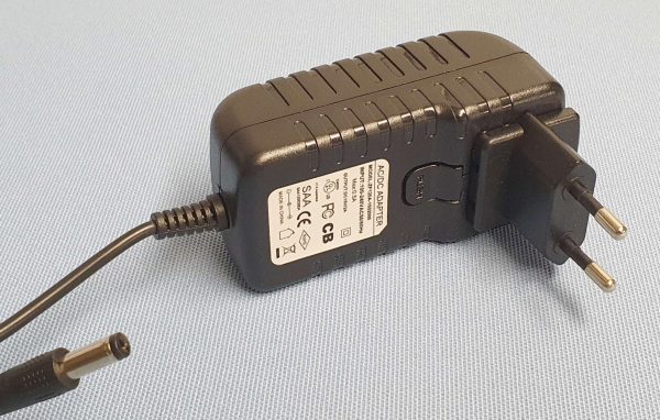 CT Ladegerät Powertank Lithium | Teleskopshop.ch